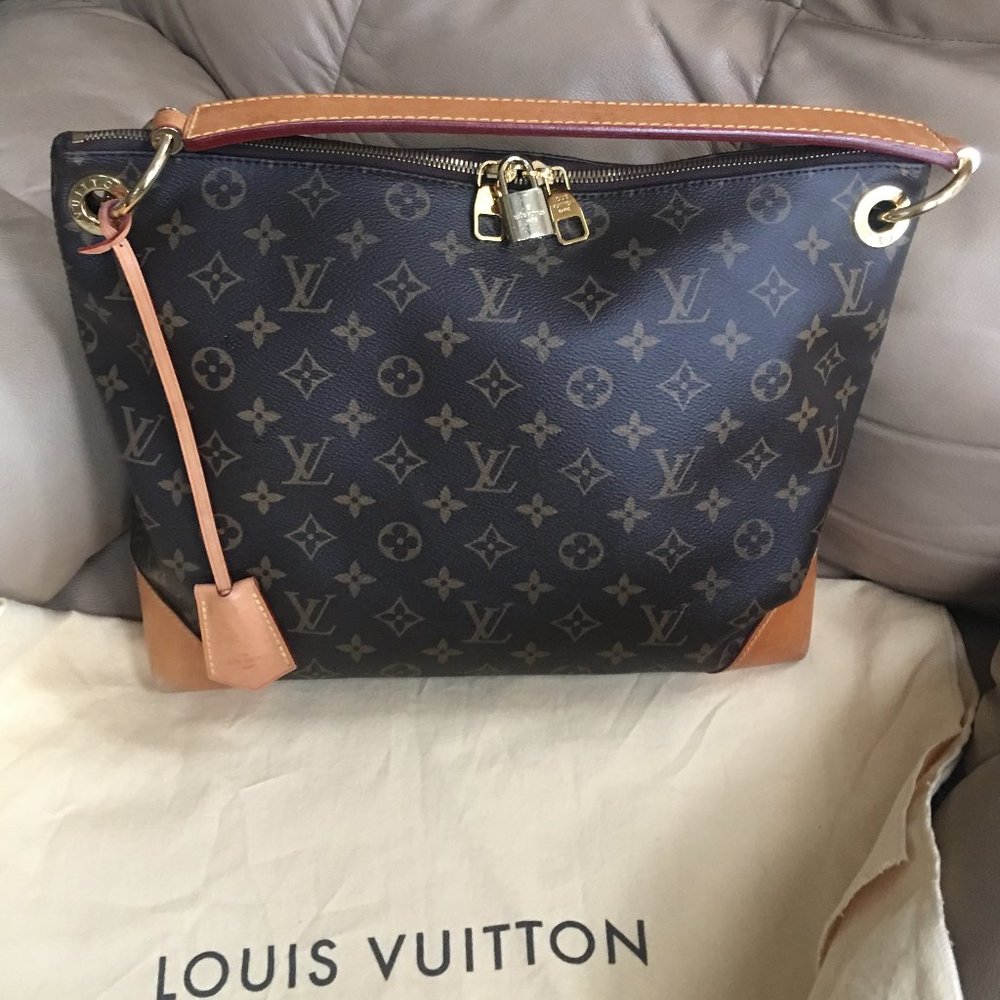 Louis  Vuitton Berri